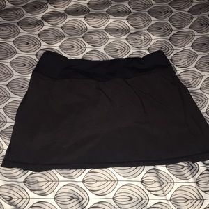 Size 4 lululemon skirt